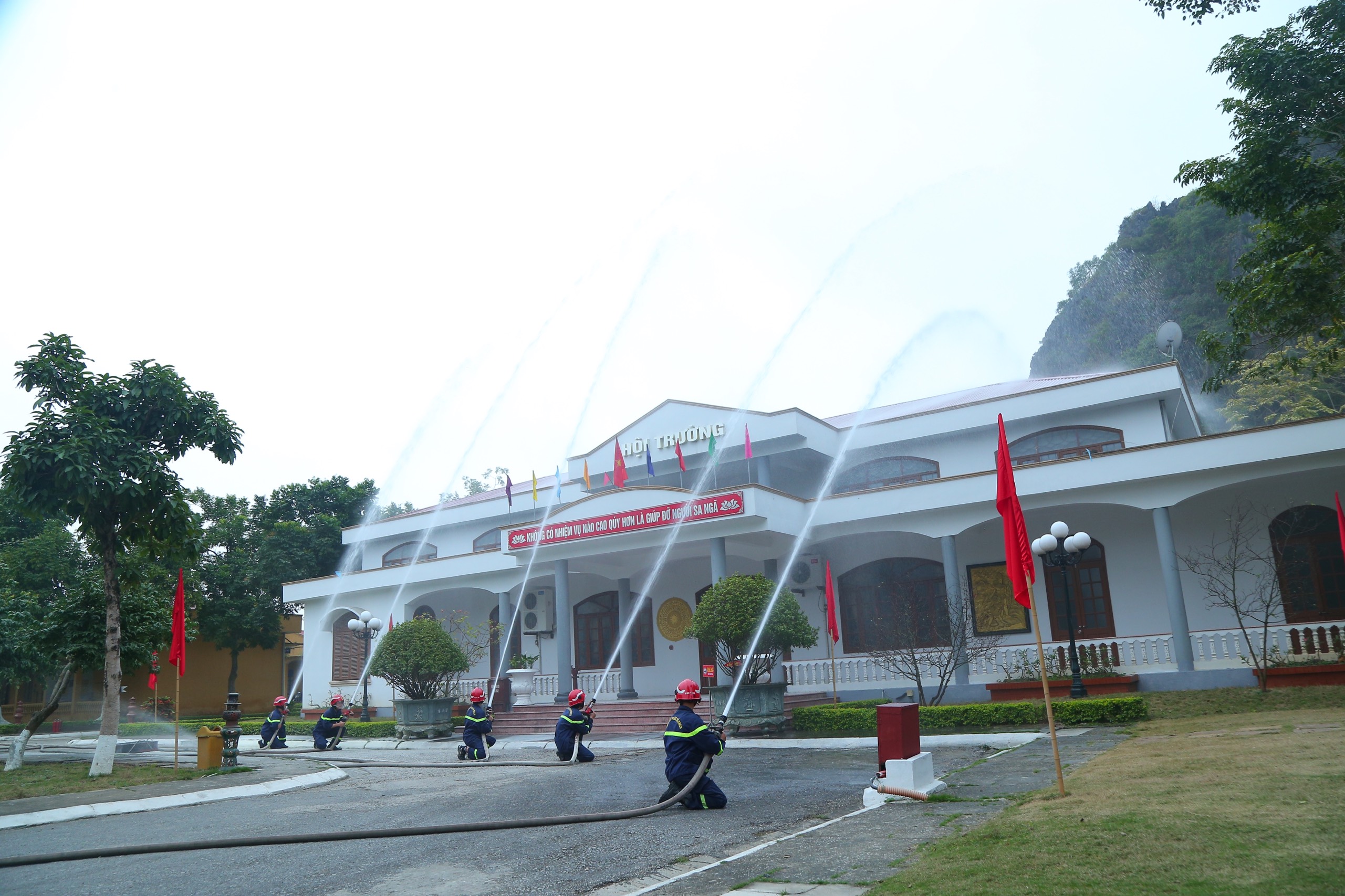 Phối hợp tuyên truyền, tập huấn kiến thức PCCC và CNCH cho gần 200 CBNV và học viên tại Cơ sở cai nghiện ma túy Gia Minh